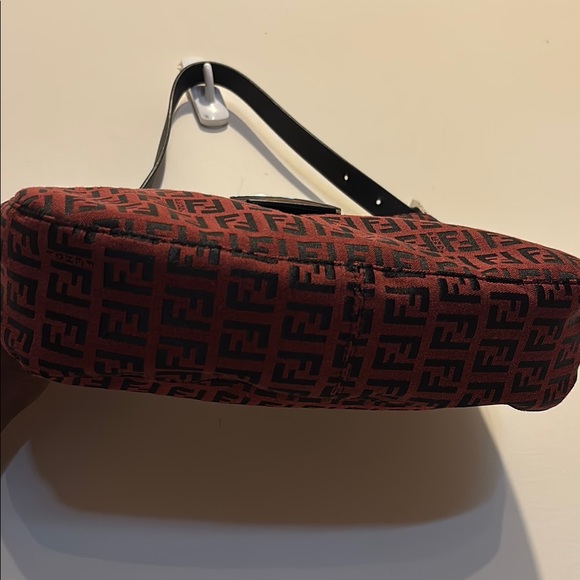 Fendi Zucca Pattern Red and Black Shoulder Bag with FF Monogram - Picture 5 of 16